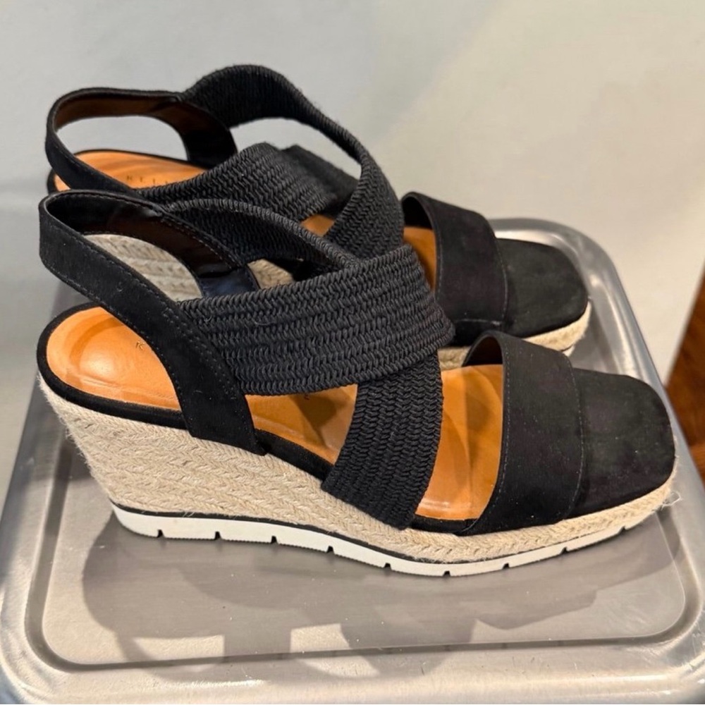 Kelly & Katie Black Sandals - Women’s Size 8M